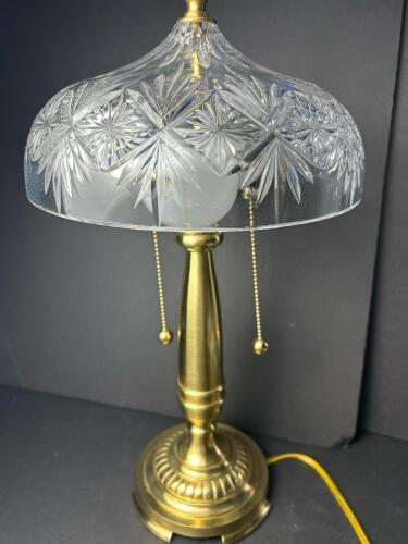Exquisite WATERFORD Renmore Crystal & Brass Table Lamp W/ Dual Pull Chains & Etched Shade - Like New! (SA)