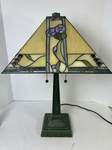 Tiffany-Style Stained Glass Look Table Lamp With Plastic Shade & Pull Chains (CG)