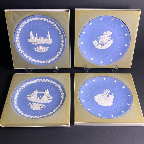 Wedgwood Jasperware Commemorative Plates: Christmas 1974 & 1975, American Independence 1976 (KM)