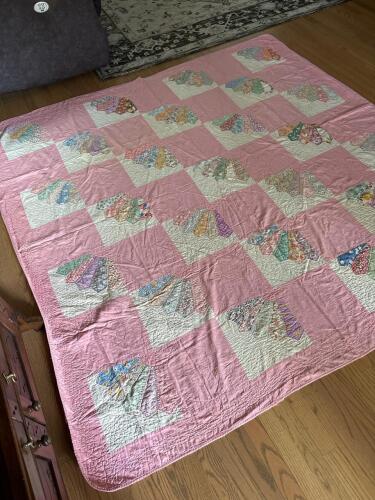 Vintage Dresden Plate Patchwork Quilt