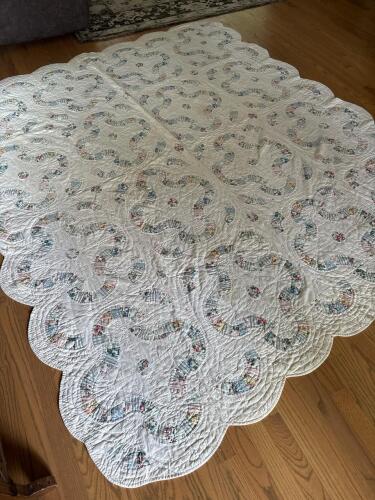 Hand-Stitched Double Wedding Ring Quilt