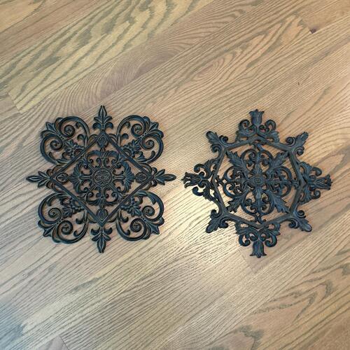 Pair of Resin Wall Plaques