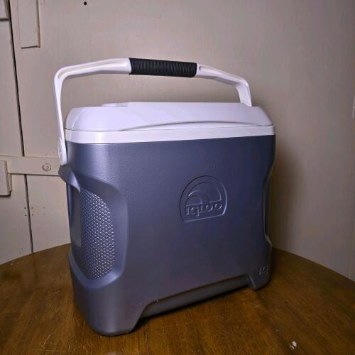 Igloo Iceless 26 Qt Thermoelectric Cooler, Model Iceless, 12V DC, Portable Car Refrigerator
