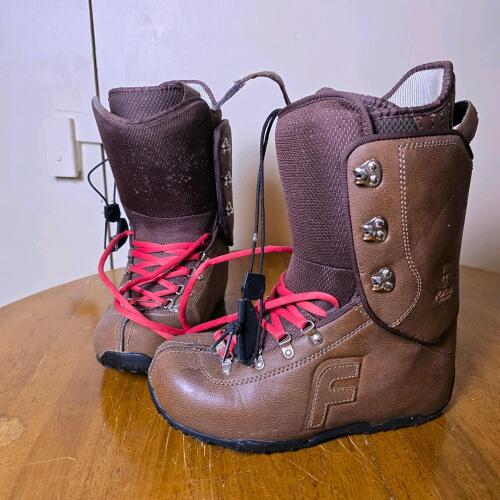 Forum Men's Snowboard Boots, Size 9.5, Brown, Traditional Lacing