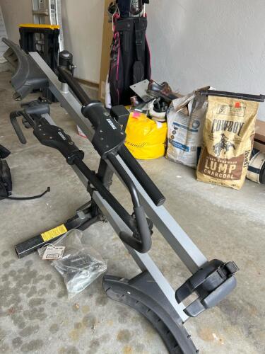 Thule 2-Bike Platform Hitch Rack