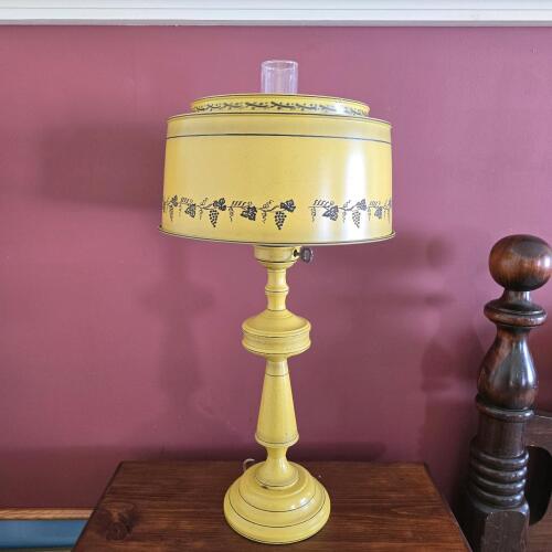 Vintage Yellow Tole Colonial Table Lamp, Grapevine Motif
