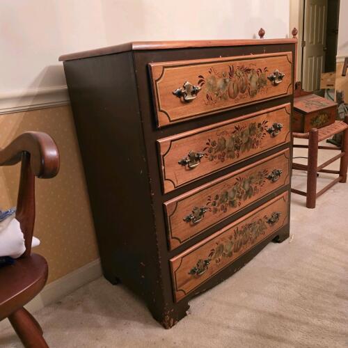 Hand-Painted 4-Drawer Dresser, Vintage Chest of Drawers