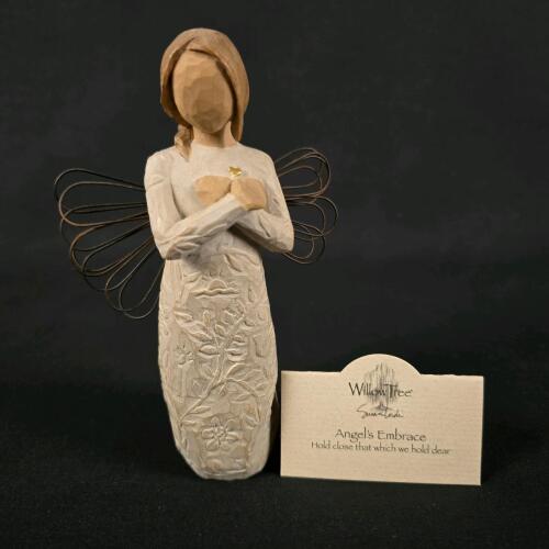 Willow Tree Remembrance Angel Figurine by Susan Lordi, 5" Resin & Wire,