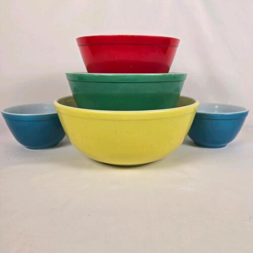 Vintage Pyrex Primary Colors Mixing Bowls Set (5pc) &ndash; Yellow, Green, Red, Blue, USA