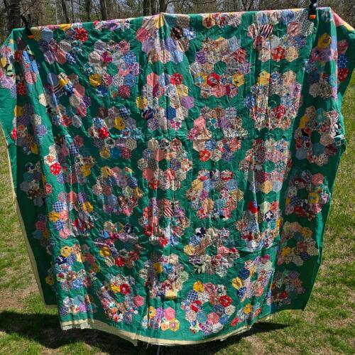 Vintage Handmade Grandmother&rsquo;s Flower Garden Quilt, Green Background, 80&rdquo;x90&rdquo;,