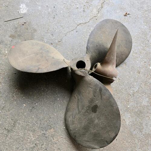 Michigan Wheel A149 15.75x13 RH 3-Blade Aluminum Propeller