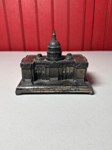 Vintage Jennings Brothers U.S. Capitol Building Metal Trinket Box with Green Felt Lining