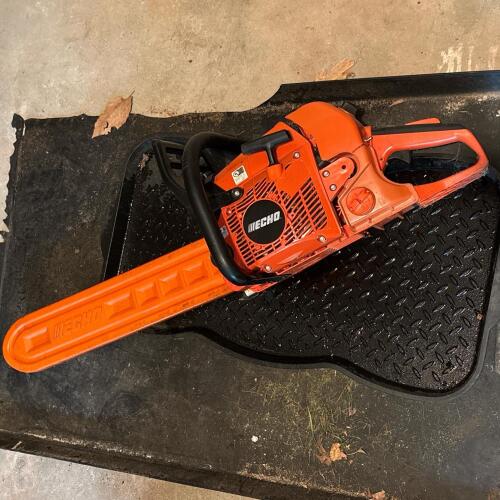 Echo Wolf 20" Gas Chainsaw with Extra Guide Bar