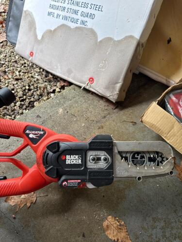 BLACK+DECKER Alligator Lopper