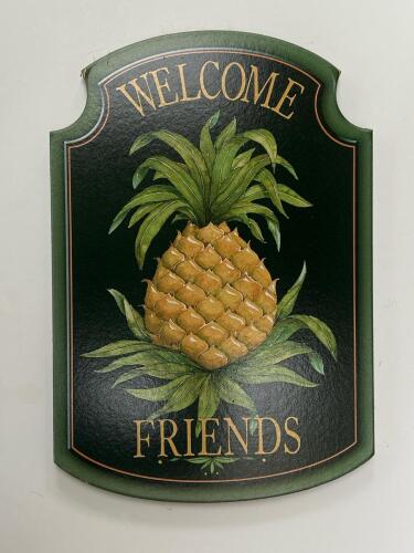 Colonial Williamsburg Pineapple Welcome Friends Sign