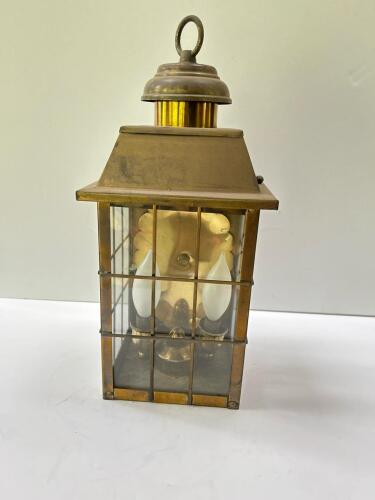 Vintage Brass Colonial Outdoor Wall Lantern