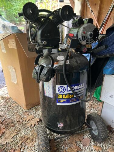 Kobalt 30 Gallon 1.6 HP Vertical Air Compressor with Pump