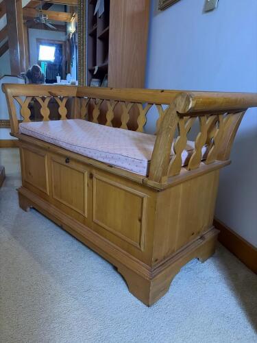 Lane Altavista Cedar Pine Frame, Cedar Lined, Cushion