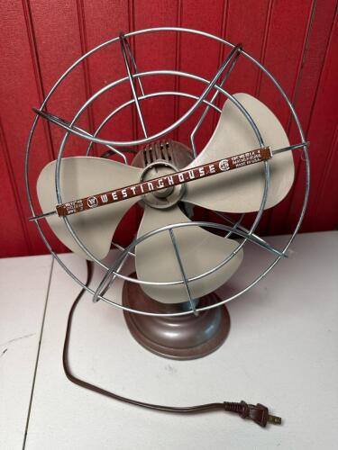 Westinghouse Oscillating Desk Fan