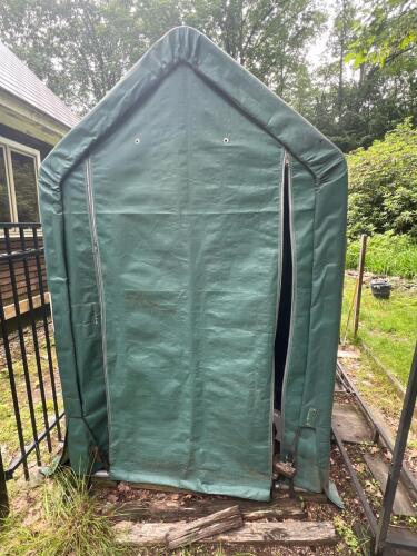 MDM 10'x8'x5/ Portable Garage Shelter with Contents