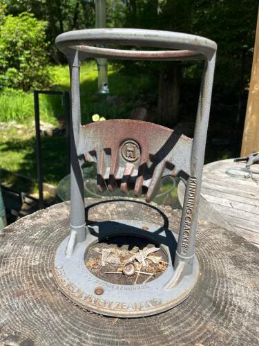 Kindling Cracker Original Firewood Kindling Splitter, Cast Iron
