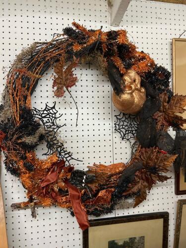 Halloween Decorative Wreath &ndash; 24"