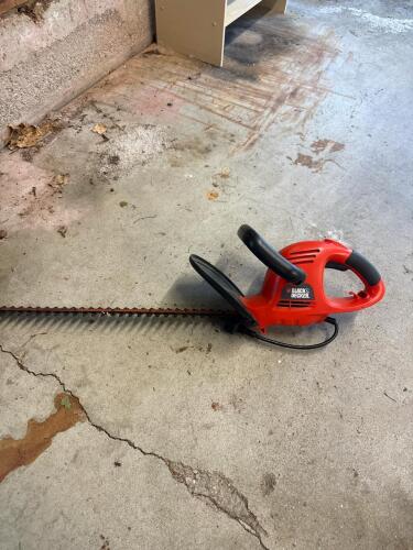 Black & Decker Electric Hedge Trimmer