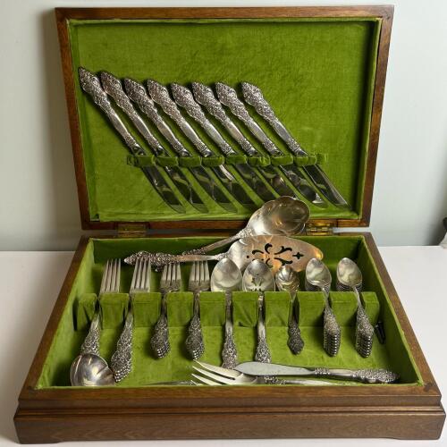 1847 Rogers Bros Adoration Flatware Set With Original Chest