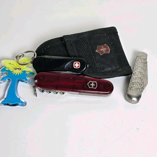 Victorinox Cyber Tool M, Wenger EvoGrip S17, and Silver Pocket Knife Lot