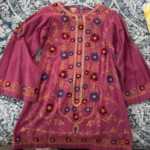 Traditional Women's Embroidered Cotton Tunic from Pakistan, Size Small