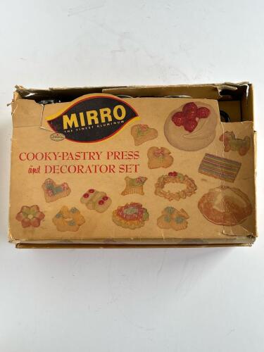 Mirro Aluminum Cookie Press & Pastry Decorator Set, Vintage