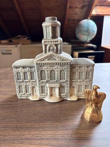 1969 Ezra Brooks Heritage China New Hampshire State House Commemorative Decanter