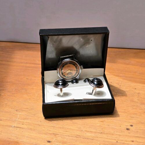 Vintage Technos Sector-Dial Watch with Black Onyx Cufflinks & Studs Set