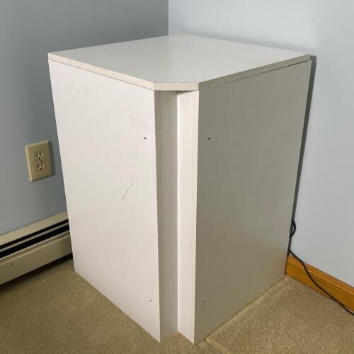 White Laundry Hamper Cabinet with Lift-Top Lid
