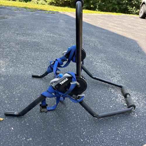 Thule Bicycle Carrier with Steel Frame & Blue Straps