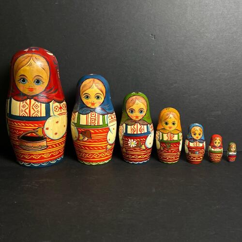 Traditional Hand-Painted Floral Russian Matryoshka Nesting Dolls