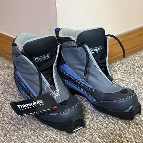 Karhu Zoom Women's Cross-Country Ski Boots New With Tags