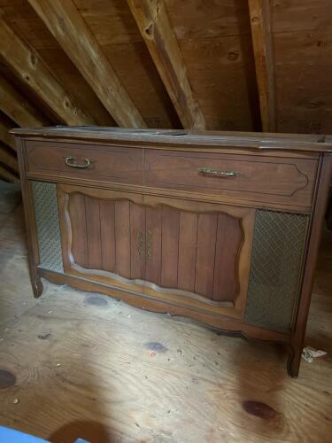 Magnavox Imperial Micromatic Console Stereo System with AM/FM Radio and Record Player
