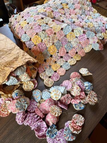 Vintage Handmade Yo-Yo Quilt Blanket
