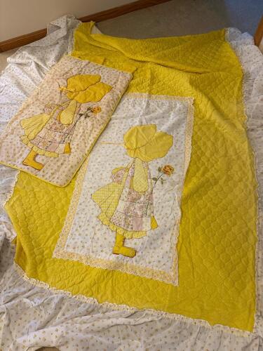Vintage Holly Hobbie Quilt & Wall Hanging Set