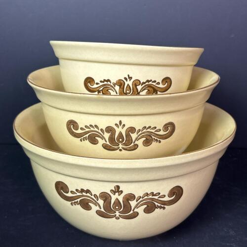 Pfaltzgraff Folk Art Stoneware Mixing Bowls Set