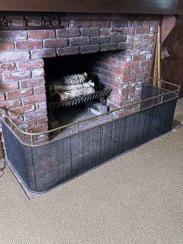 Victorian Style Brass and Iron Freestanding Fireplace Screen (177)
