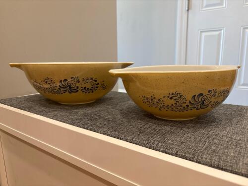 Vintage Pyrex Homestead Cinderella Mixing Bowls Set of 2