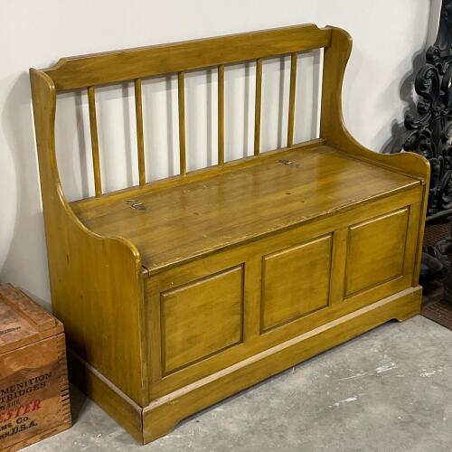 Shaker-Style Solid Wood Storage Bench