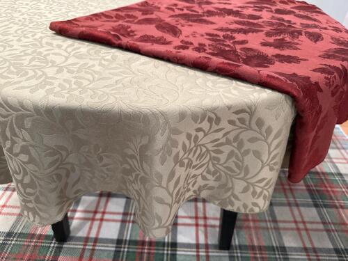Jacquard Pattern Tablecloth Duo