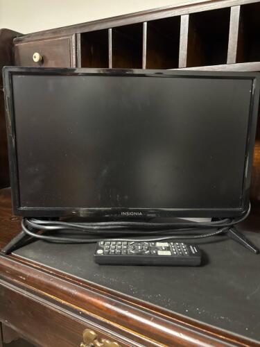 Insignia 19" LED TV