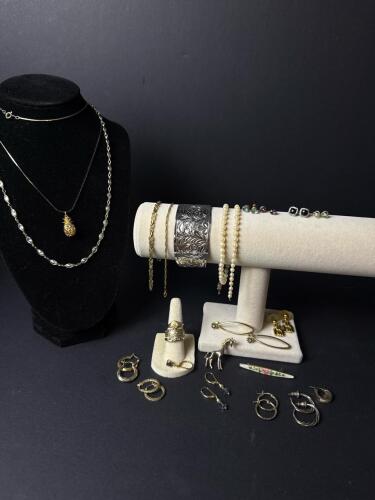 Mixed Vintage Jewelry Lot, Some Gold and Sterling