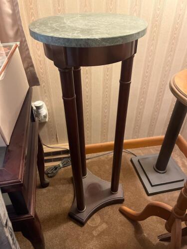 Green Marble Top Pedestal Stand