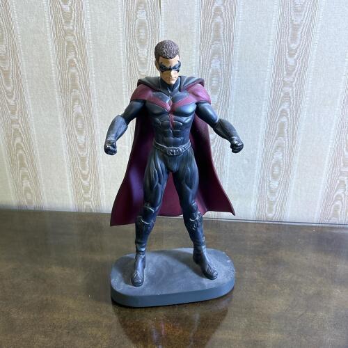 1997 Warner Bros. Studio Store Nightwing Statue