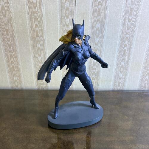 1997 Warner Bros. Studio Store Exclusive Batgirl Statue